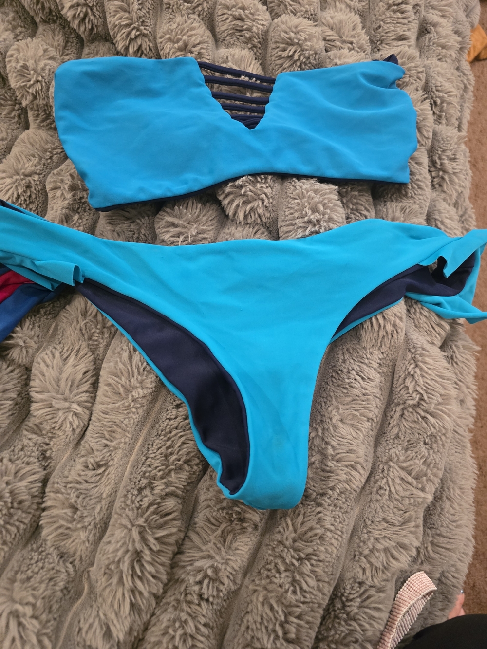 2 Bikini's Both Reversible. - Picture 5 of 6